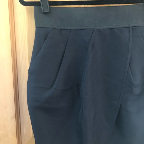 Aritzia Wilfred Silk Wrap Skirt with zipper back - Picture 6 of 6